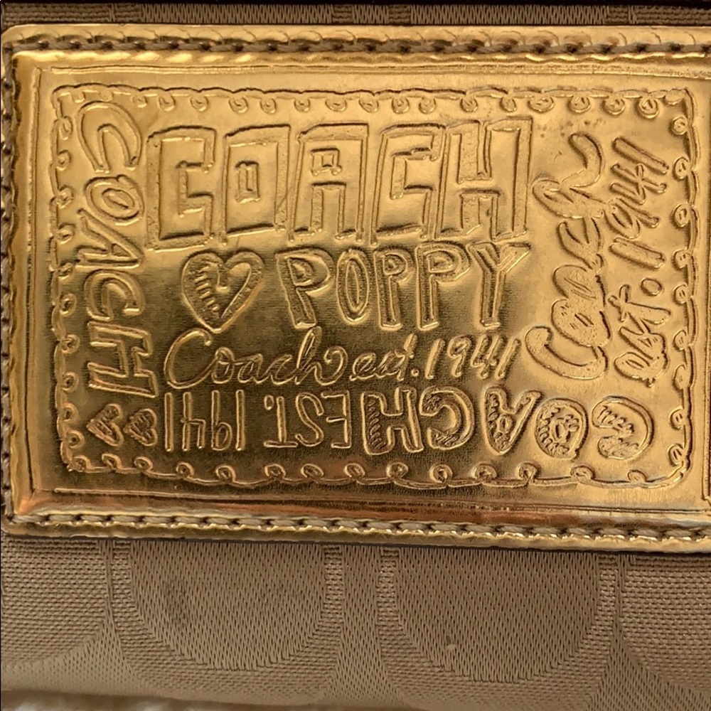 Coach Poppy Wallet - Picture 2 of 4